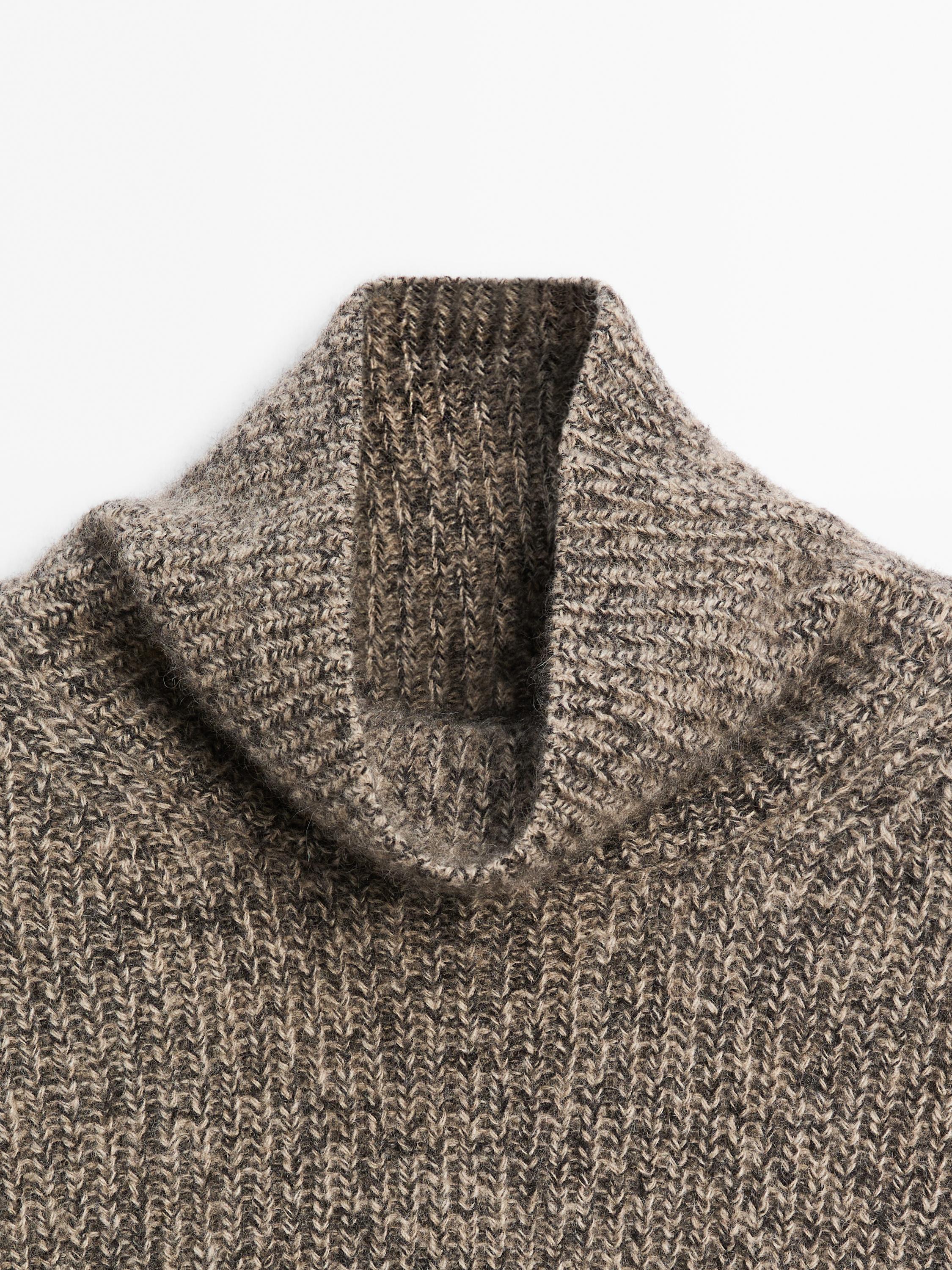 100% cashmere turtleneck sweater